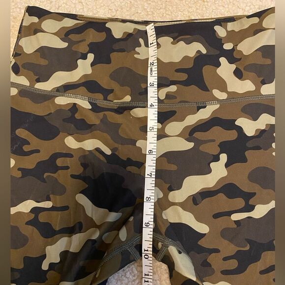 ZYIA Light Green Camo Reflective Soft N Snug Legging Mid Rise 7/8 24” Small - Picture 9 of 16